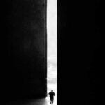 Στη ζωή πρέπει να βγεις για να βρεις