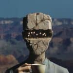 Ο καθένας μας με την πετριά του και το ρόφημά του…